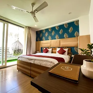 Sky Hotel